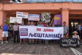Montenegro: Anwohner aus den betroffenen Gemeinden Berane, Bijelo Polje, Šavnik und Plav kamen am 9. Juli in Podgorica zusammen